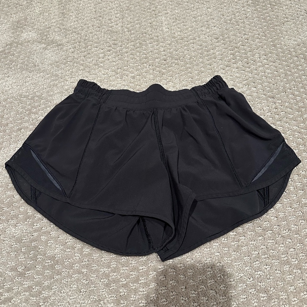 Lululemon all black hotty hot shorts size 4